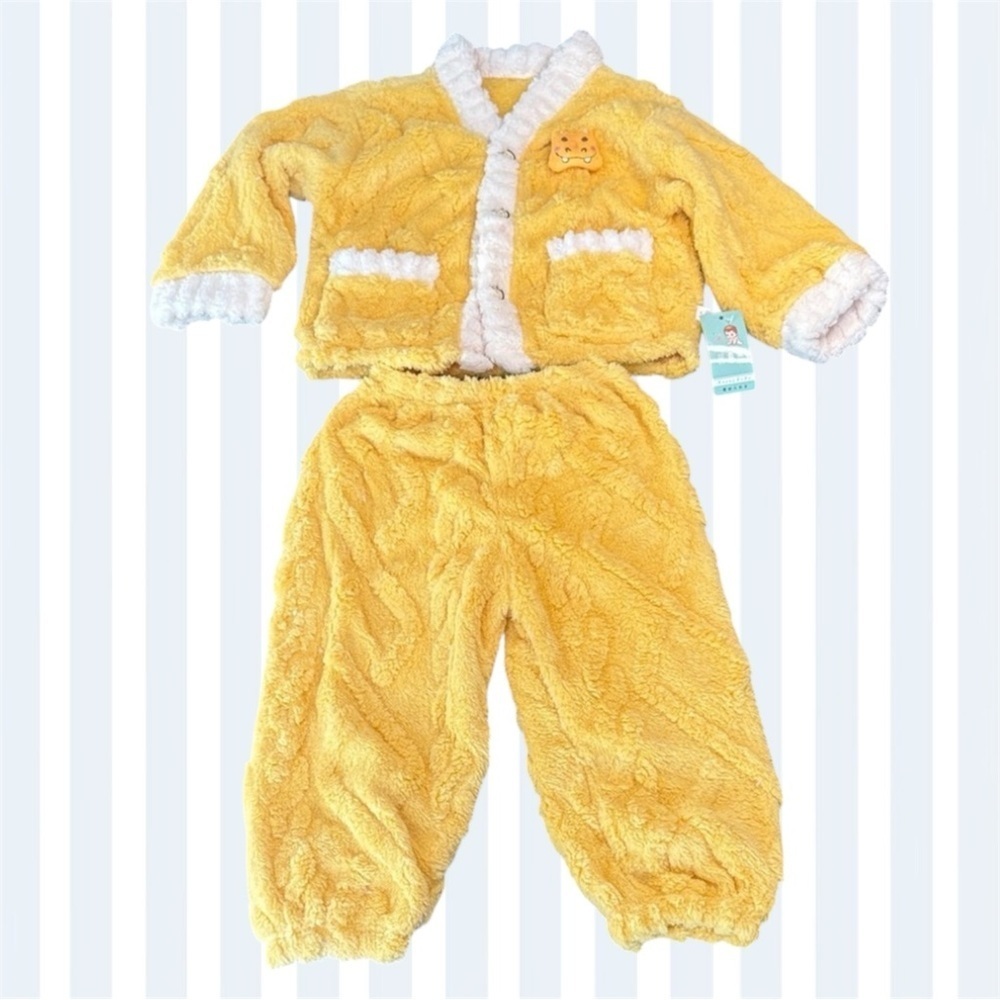 NWT Baby (est 2 years) Yellow Fuzzy Pajama Set with Bear Patch